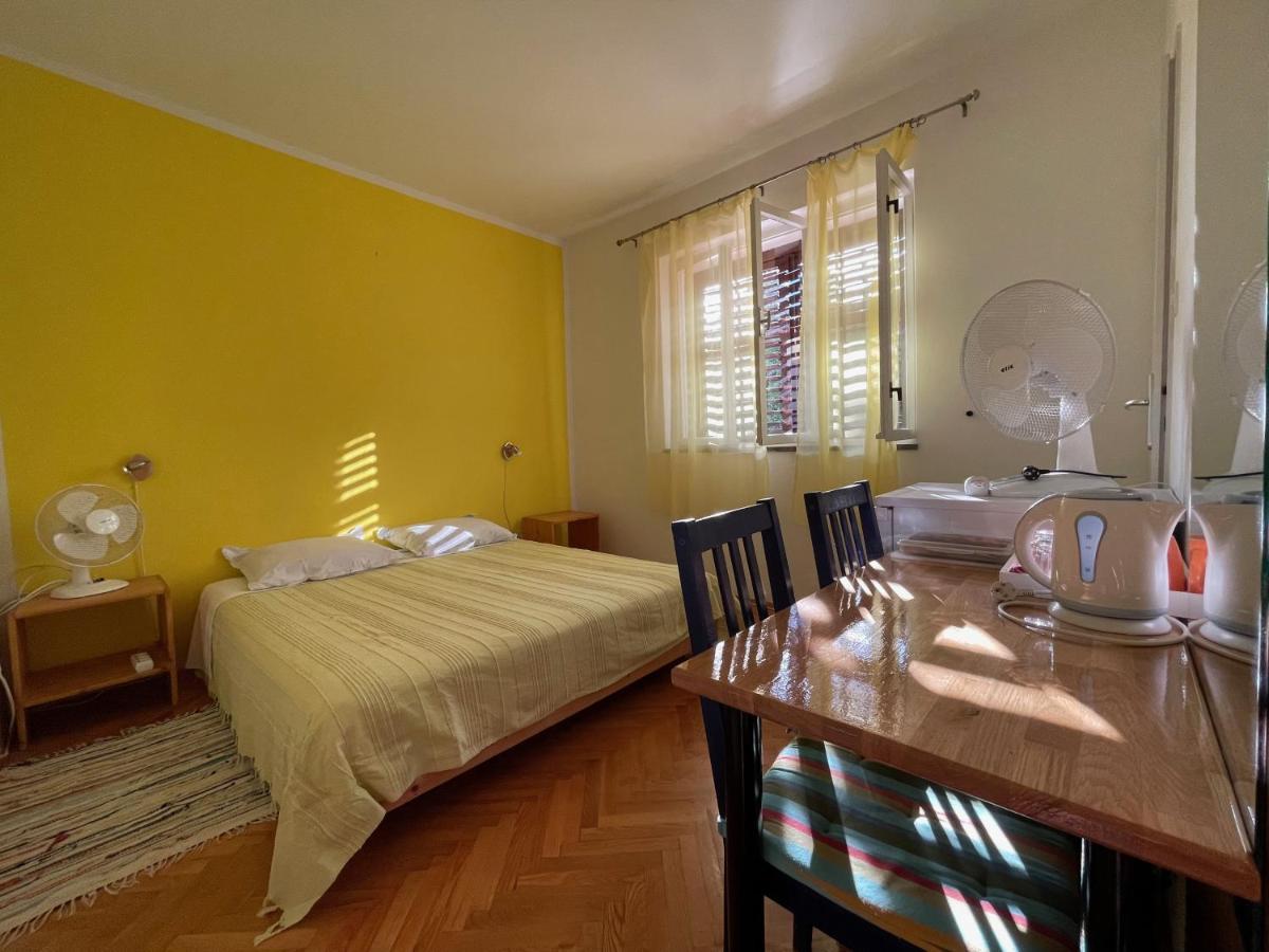 Hvar Guesthouse - Double Bedroom With Private Bathroom Jelsa  Luaran gambar